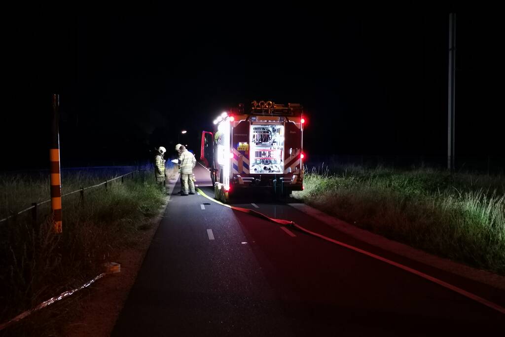 Grote brand in woning met rieten dak