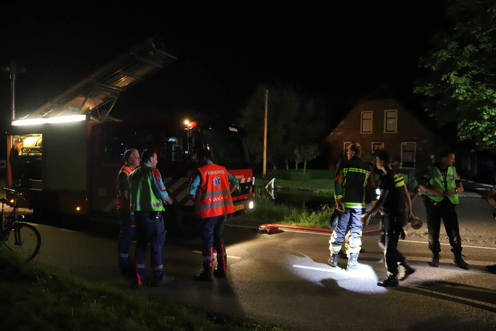 Grote schuurbrand vol met hooi