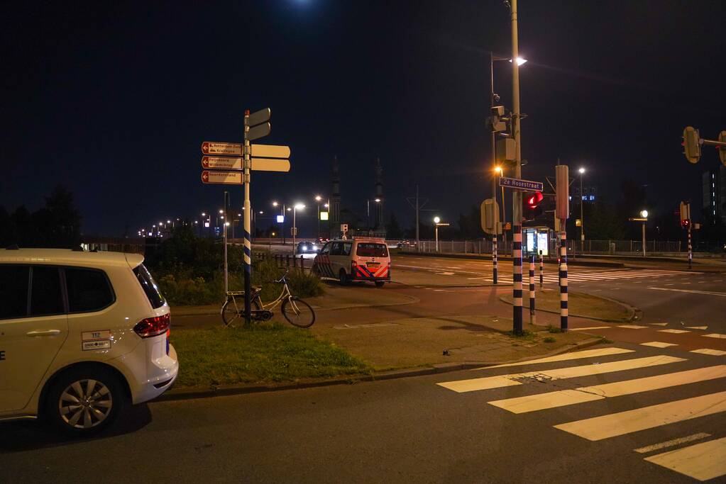 Zwaargewond slachtoffer steekpartij loopt honderden meters over straat