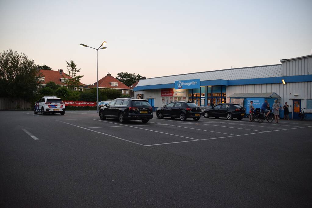 Man gevlucht na gewapende overval supermarkt Hoogvliet