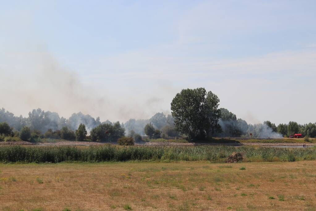 Grote natuurbrand gaat gepaard met veel rook