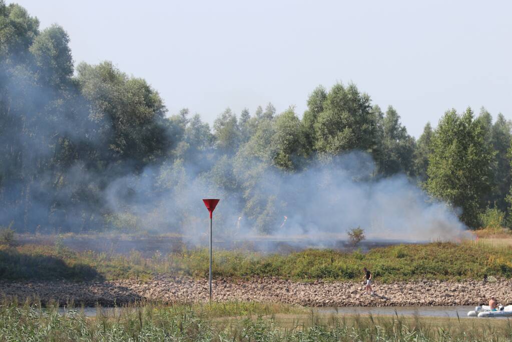 Grote natuurbrand gaat gepaard met veel rook
