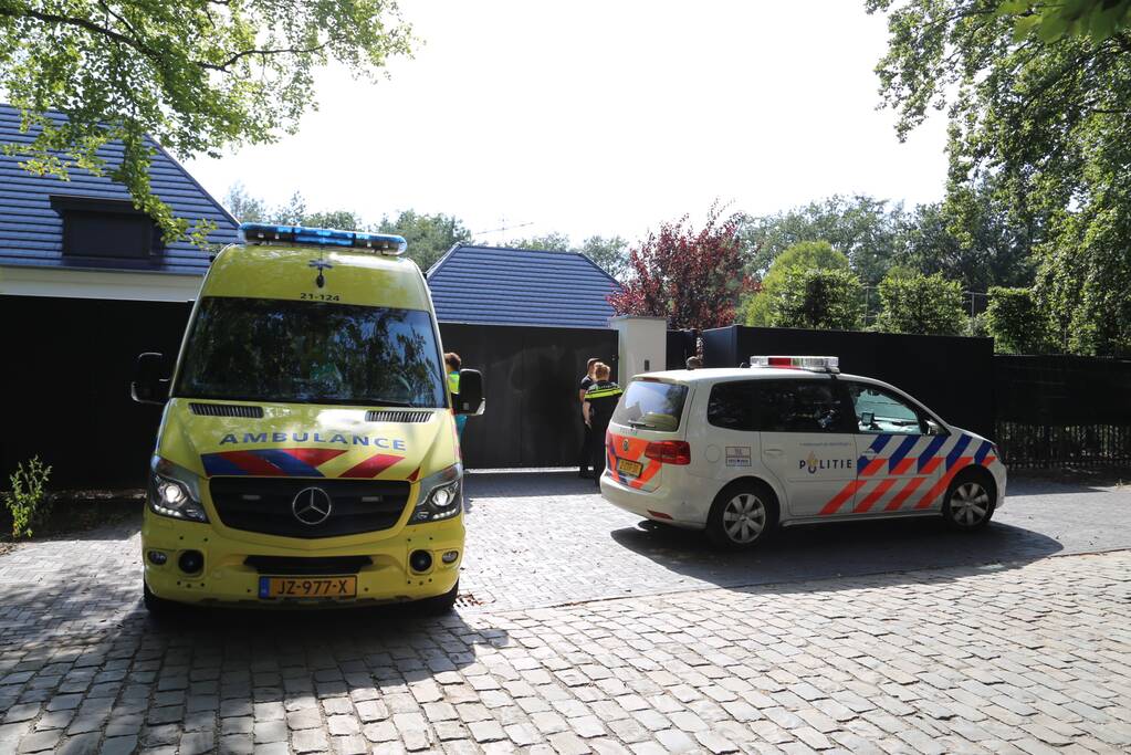 Vier daders slaan op de vlucht na overval woning Nikkie de Jager