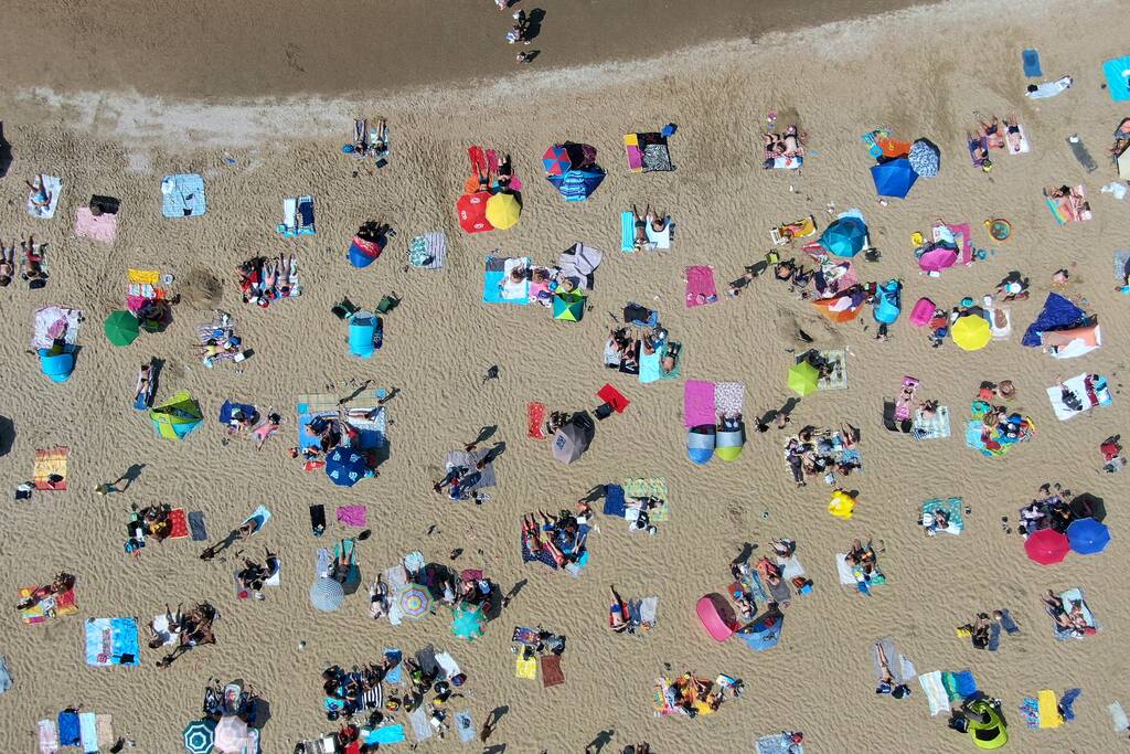 Drukte op het strand van Scheveningen