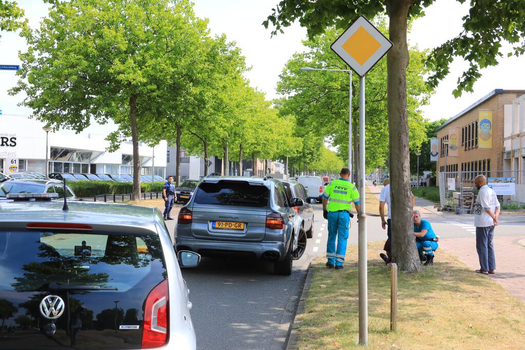 Porsche Cayenne Magnum botst op voorligger