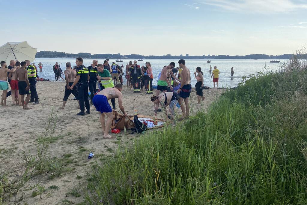 Kind van 7 jaar levenloos uit het water gehaald