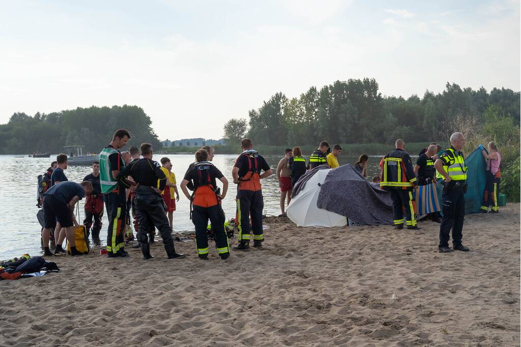 Kind van 7 jaar levenloos uit het water gehaald