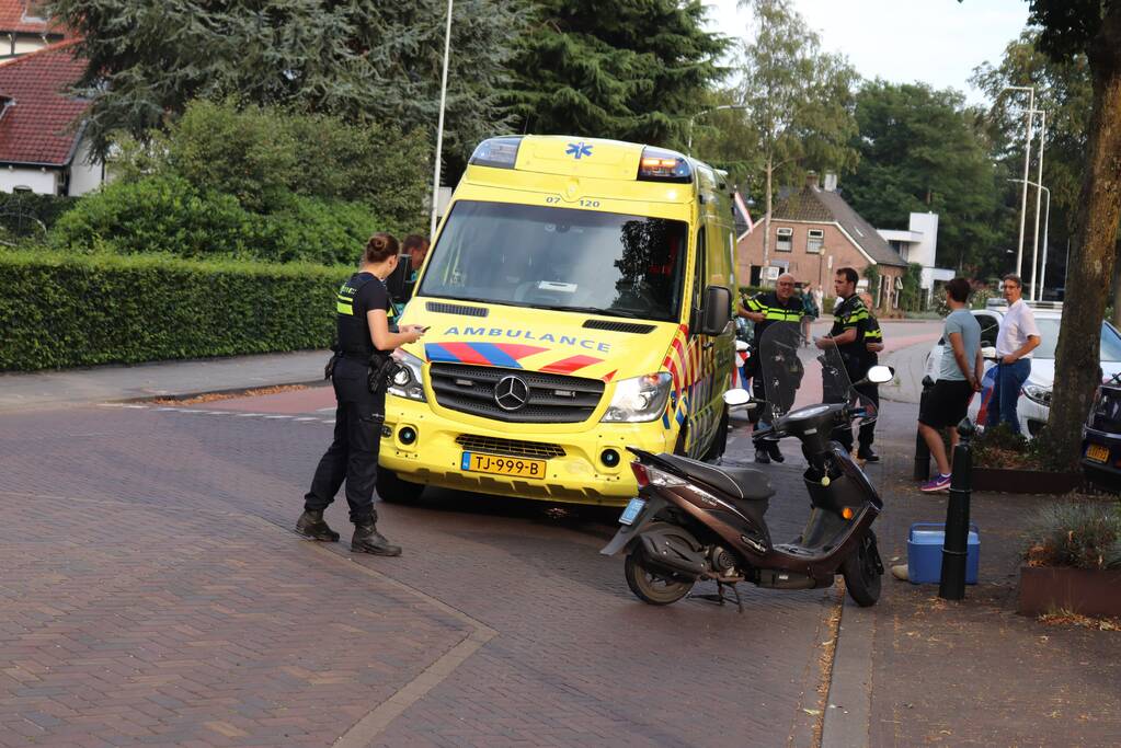 Scooterrijder gewond bij verkeersongeval