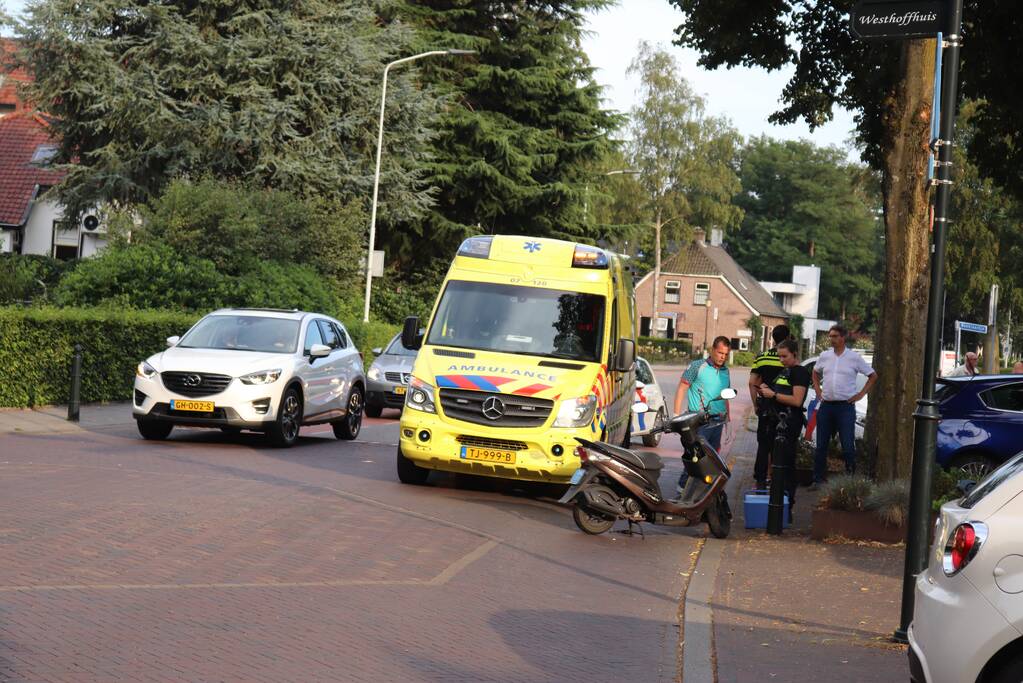 Scooterrijder gewond bij verkeersongeval