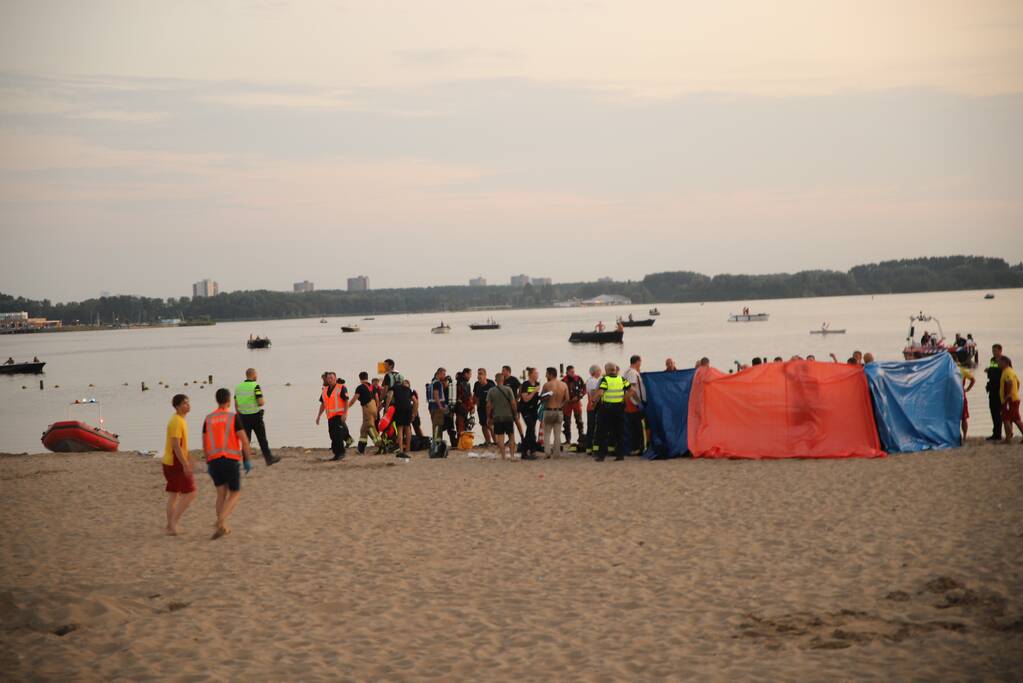 Grote zoekactie naar vermiste zwemmer