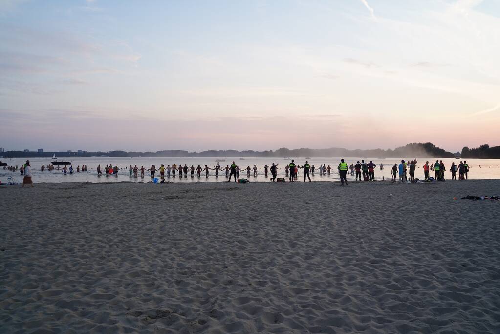 Grote zoekactie naar vermiste zwemmer