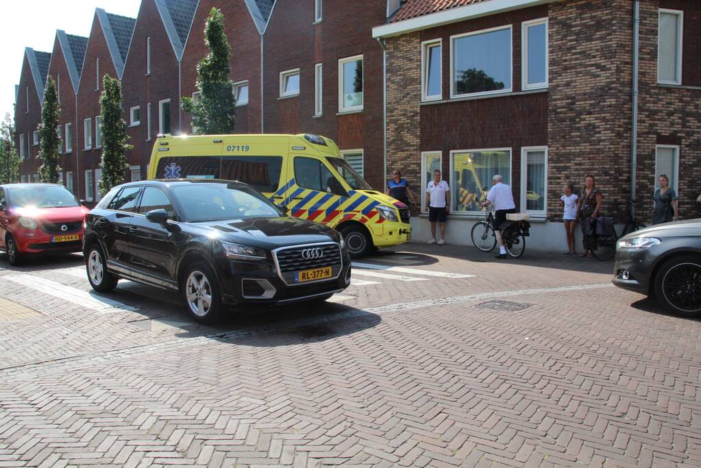 Automobilist rijdt fietser aan