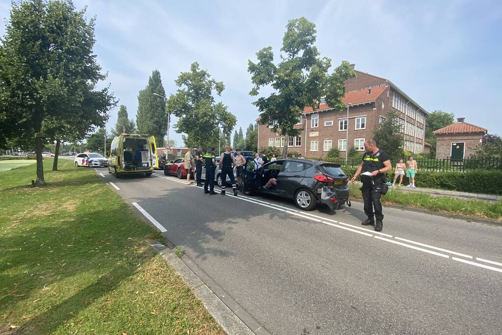 Meerdere voertuigen betrokken bij kop-staartbotsing