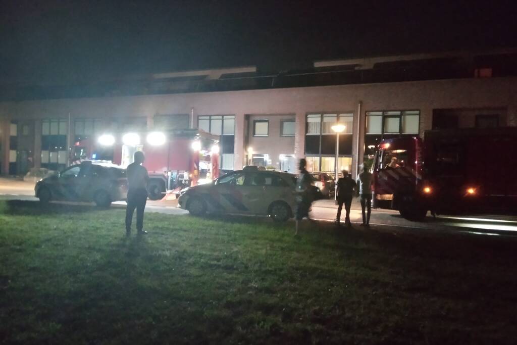 Veel rook bij brand in woning