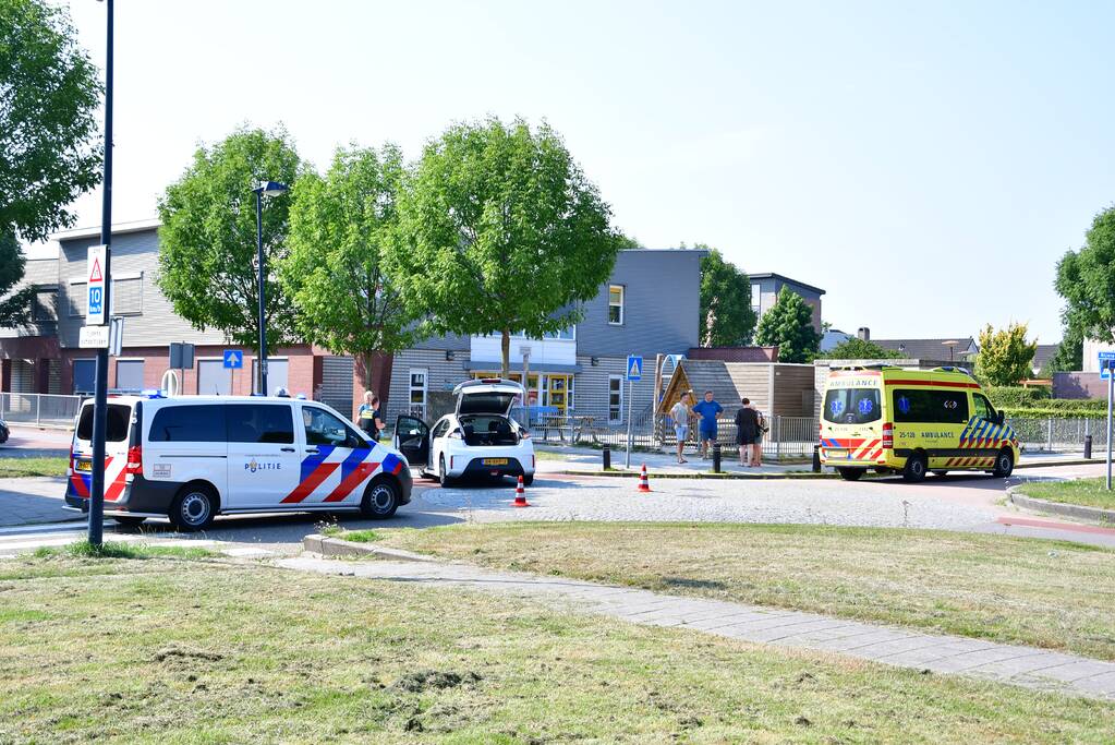 E-biker gewond na botsing met auto