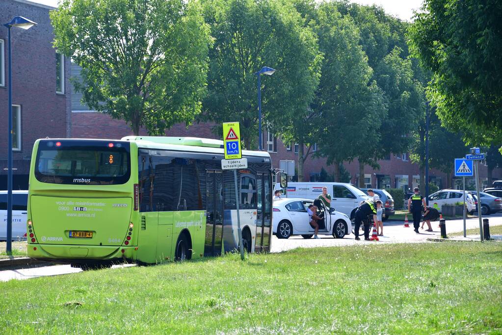 E-biker gewond na botsing met auto