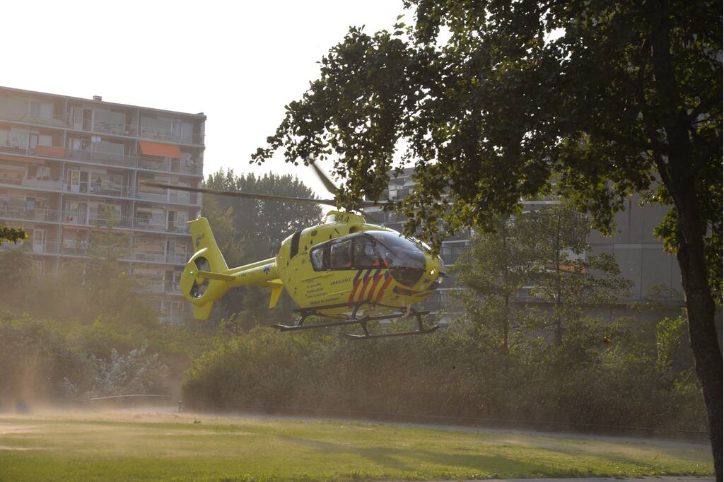 Persoon overleden na brand in flatwoning