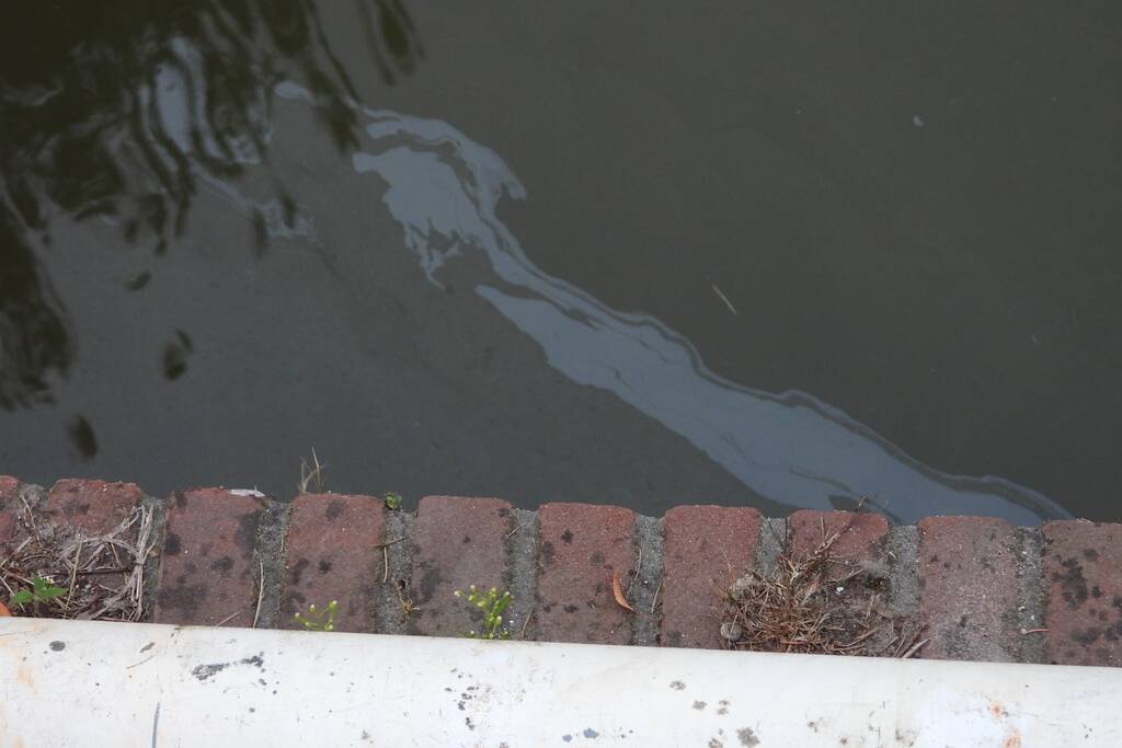 Olielekkage bij plezierjacht