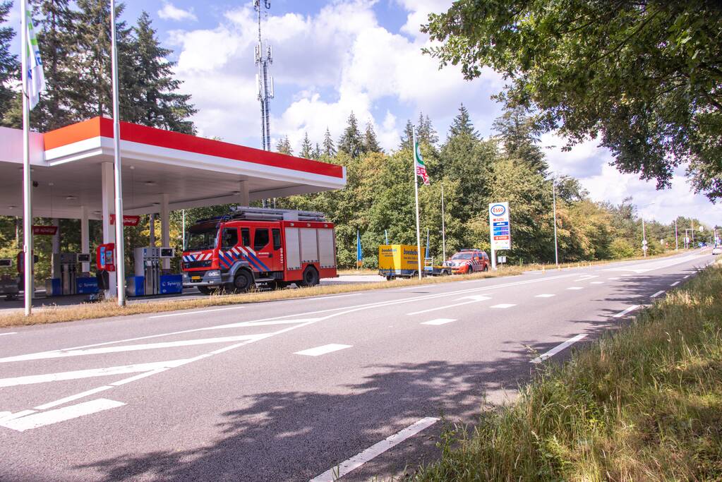 Brandstoflekkage bij Esso tankstation