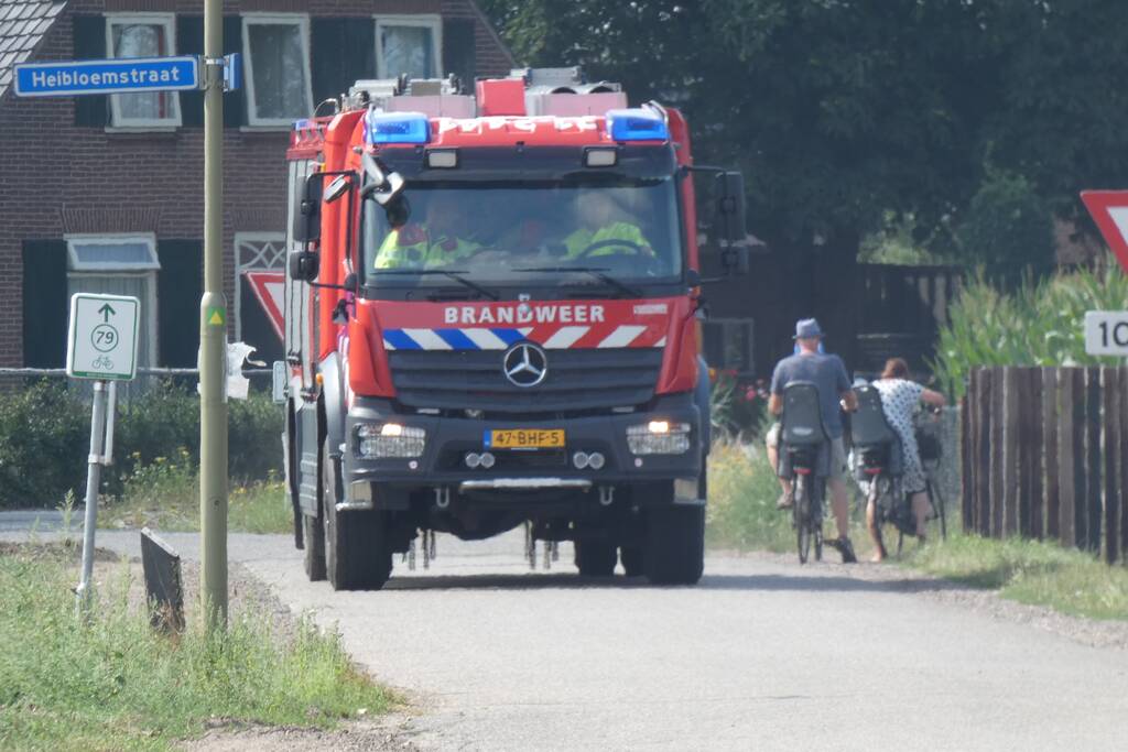 Personenauto in botsing met tractor