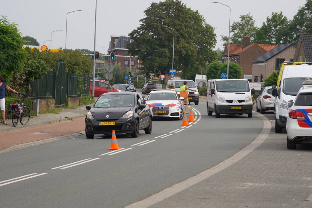 Wielrenner gewond bij kop-staartbotsing