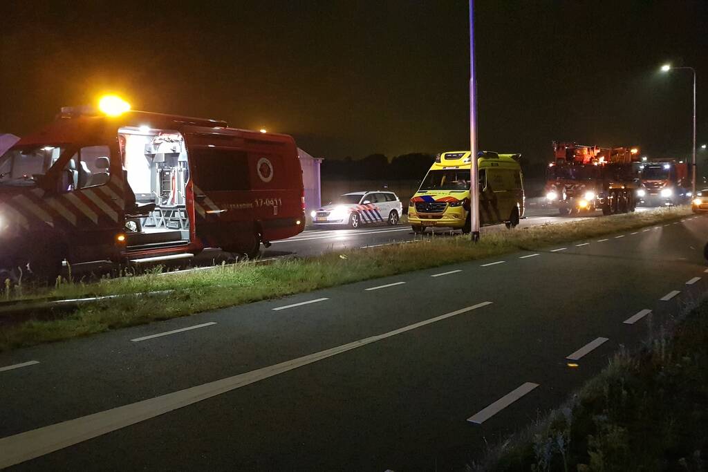 Bestuurder overleden nadat auto te water is geraakt