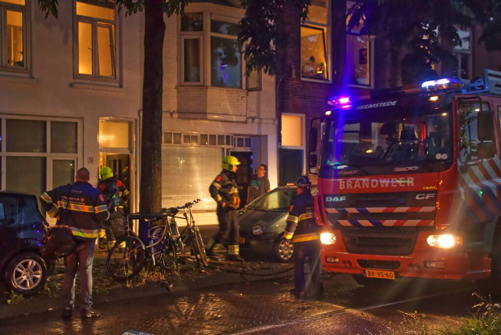 Veel rook bij brand in woning