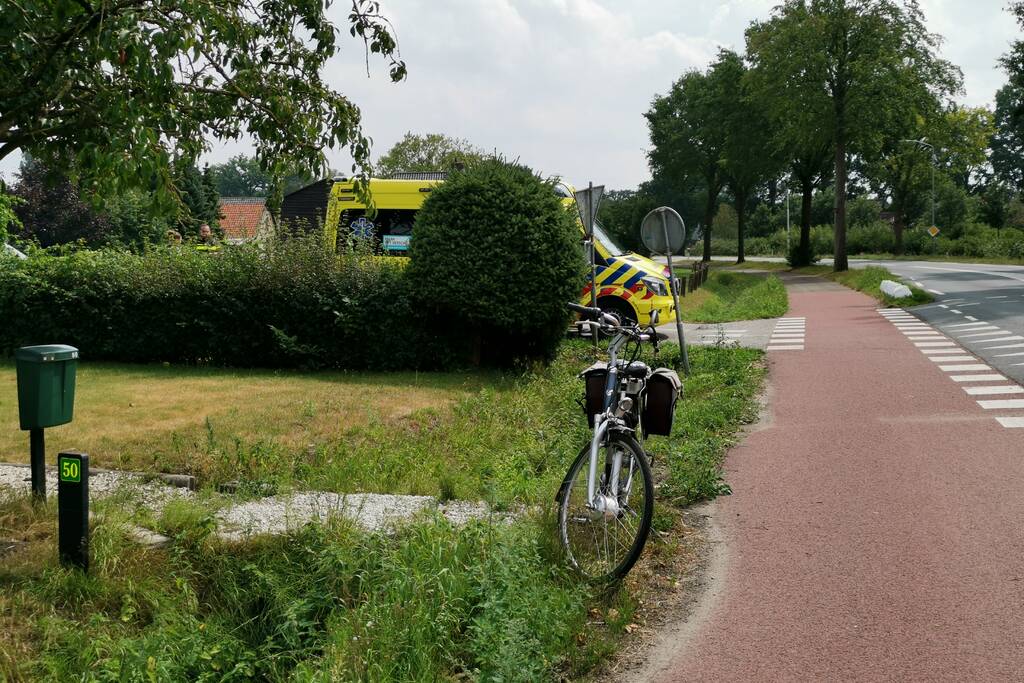 E-biker gewond na botsing met auto