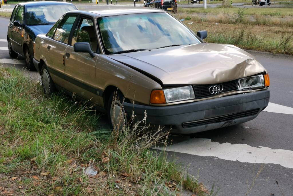 Botsing tijdens afslaan verkeer