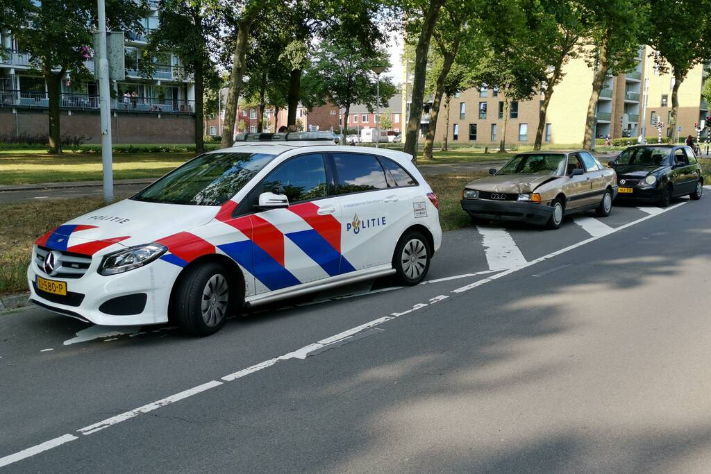 Botsing tijdens afslaan verkeer