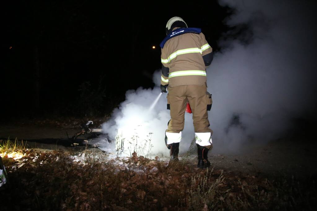 Scooter volledig uitgebrand