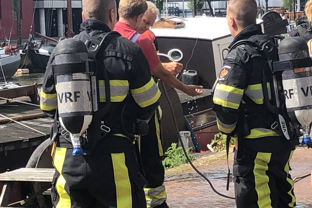 Één gewonde bij brand op schip