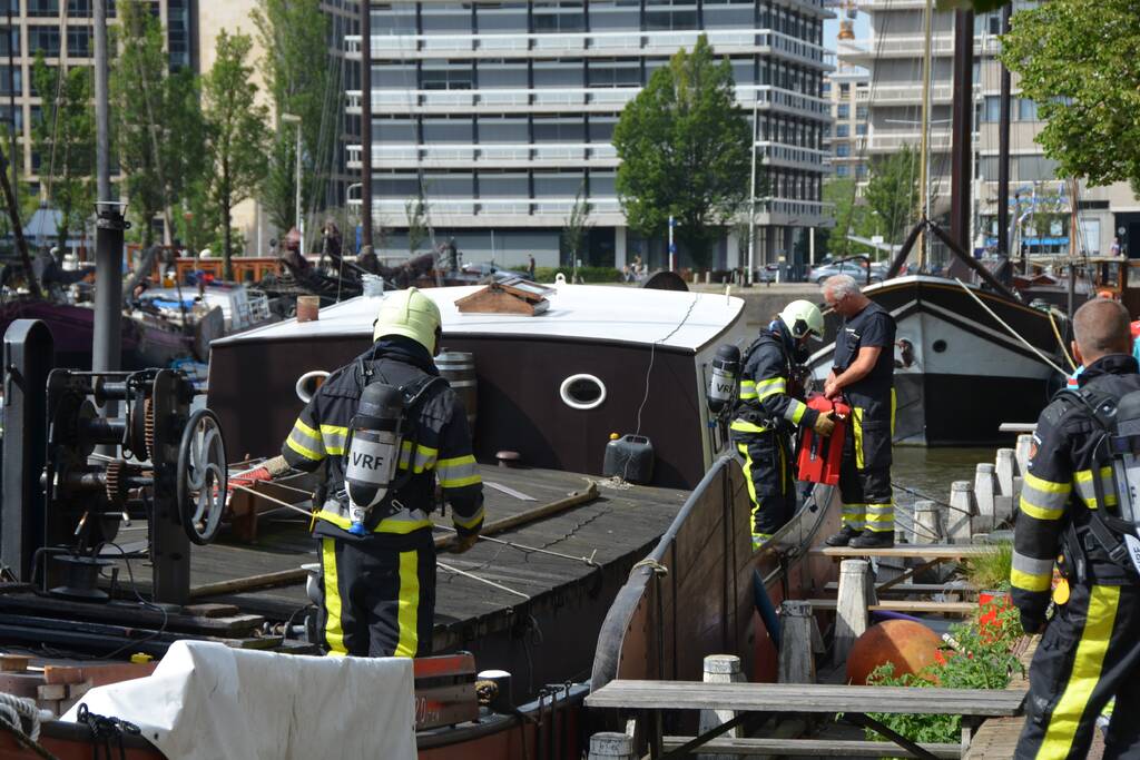 Één gewonde bij brand op schip