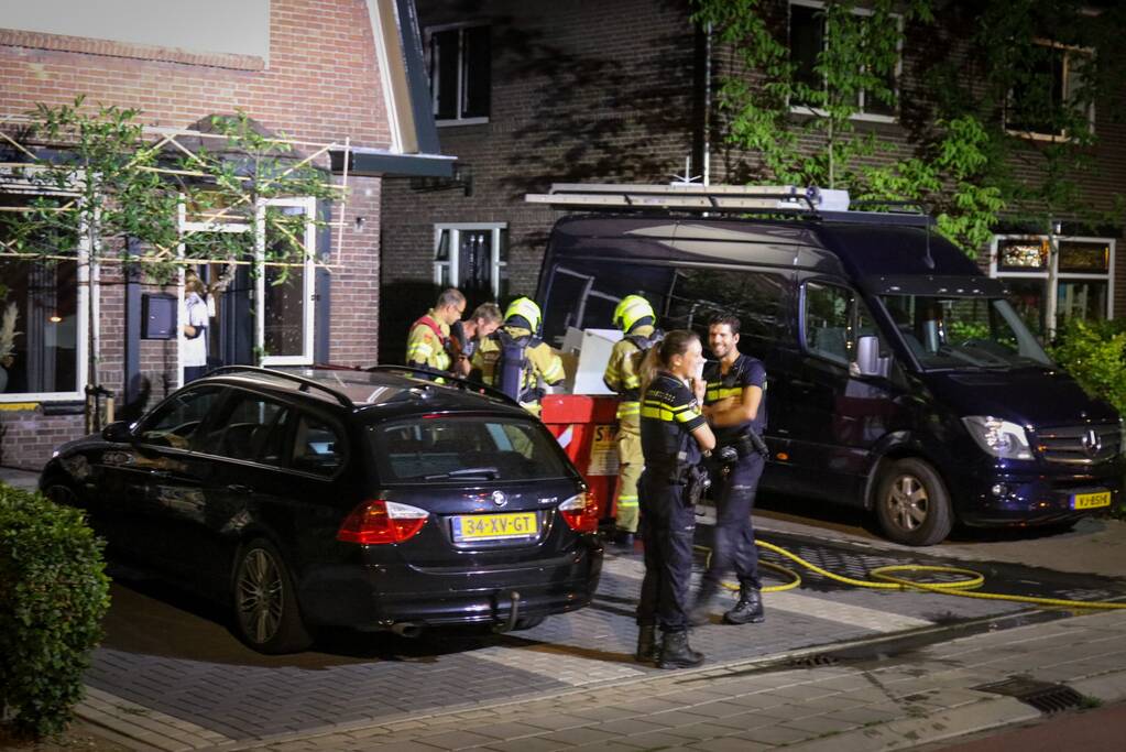 Bouwcontainer vat vlam