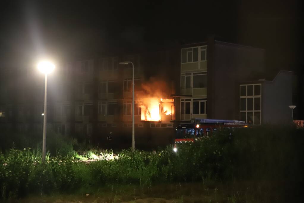 Uitslaande brand in leegstaande flat