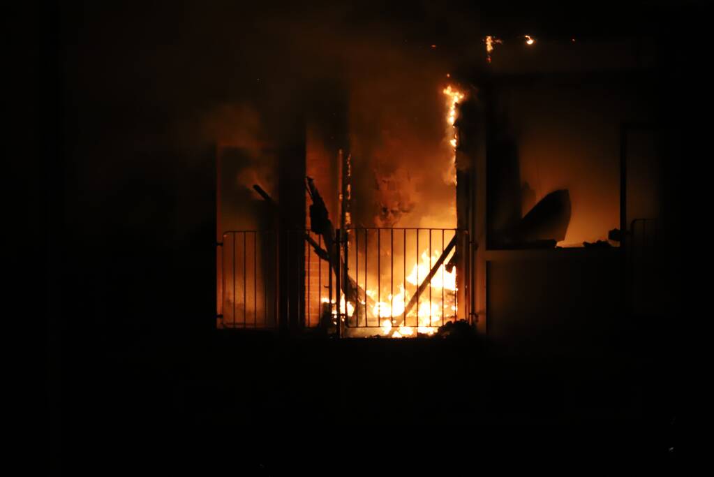 Uitslaande brand in leegstaande flat