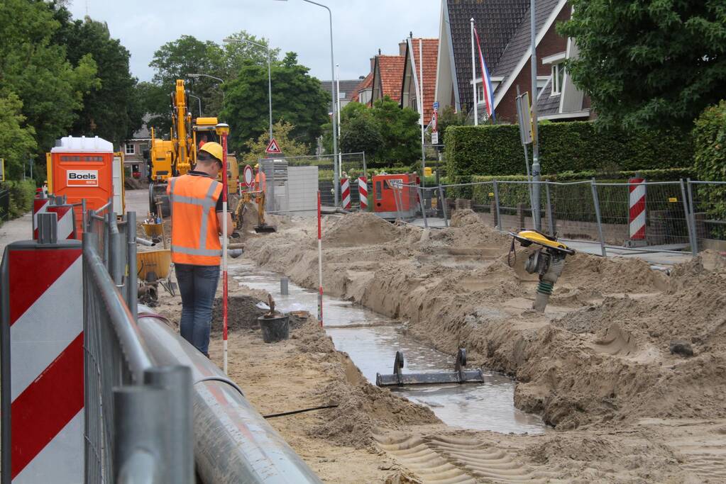 Waterleiding stuk getrokken bij graafwerkzaamheden