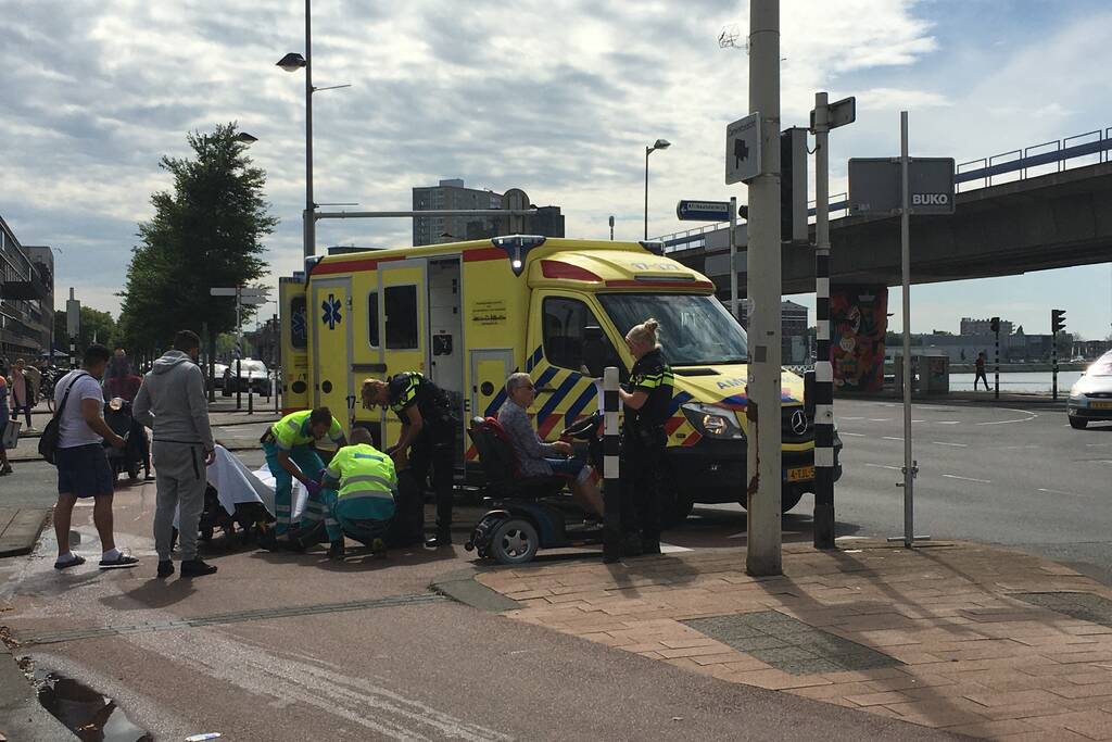 Scooterrijder raakt gewond bij val op fietspad
