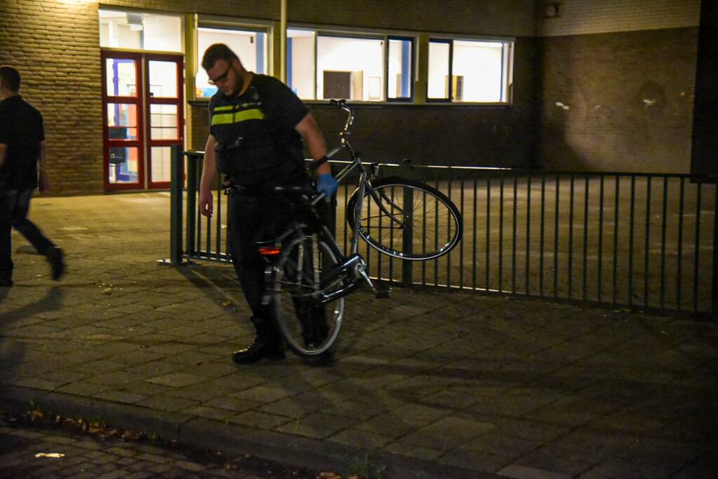 Twee personen aangehouden na inbraak bij basisschool De Parel