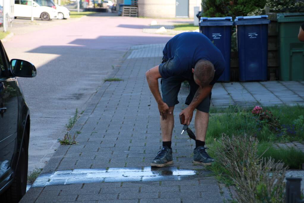 Waterlekkage ontstaan onder trottoir