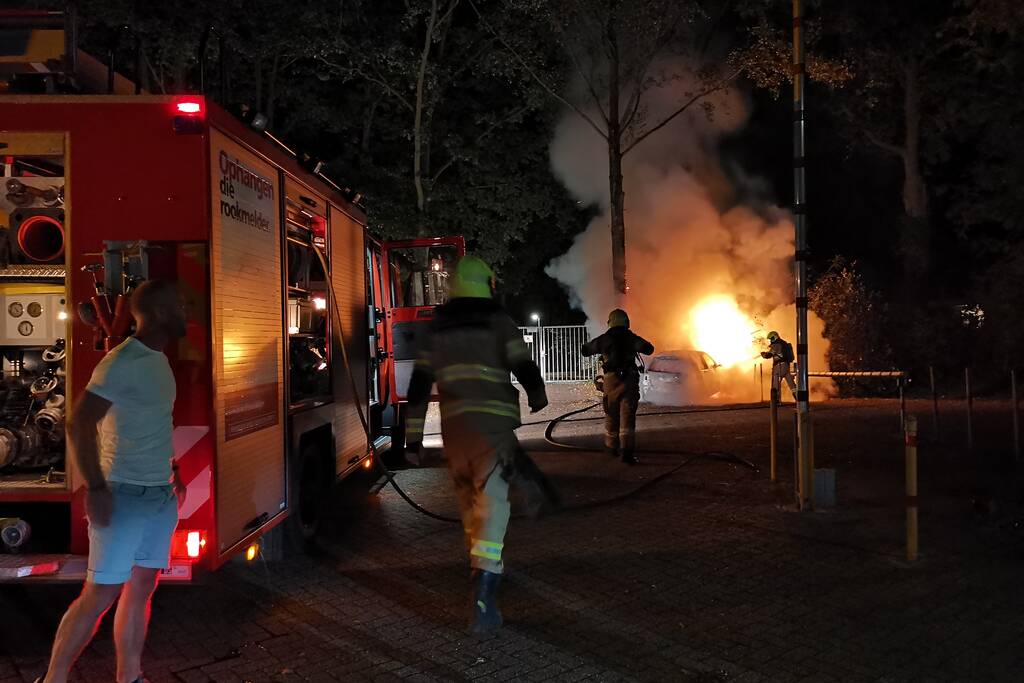 Gestolen auto volledig uitgebrand