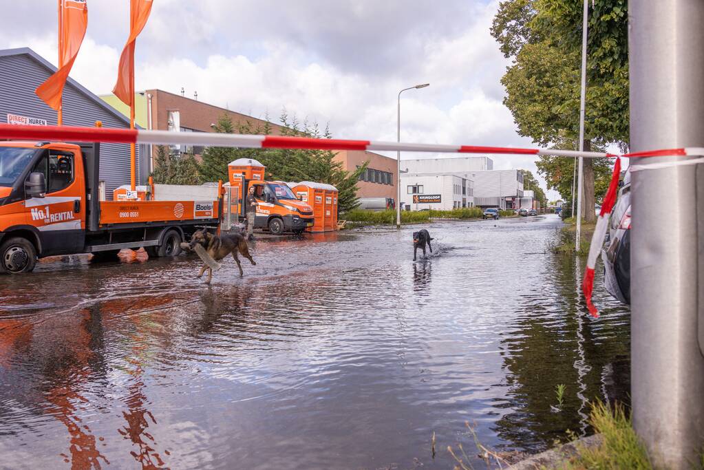 Waterpret na gesprongen waterleiding