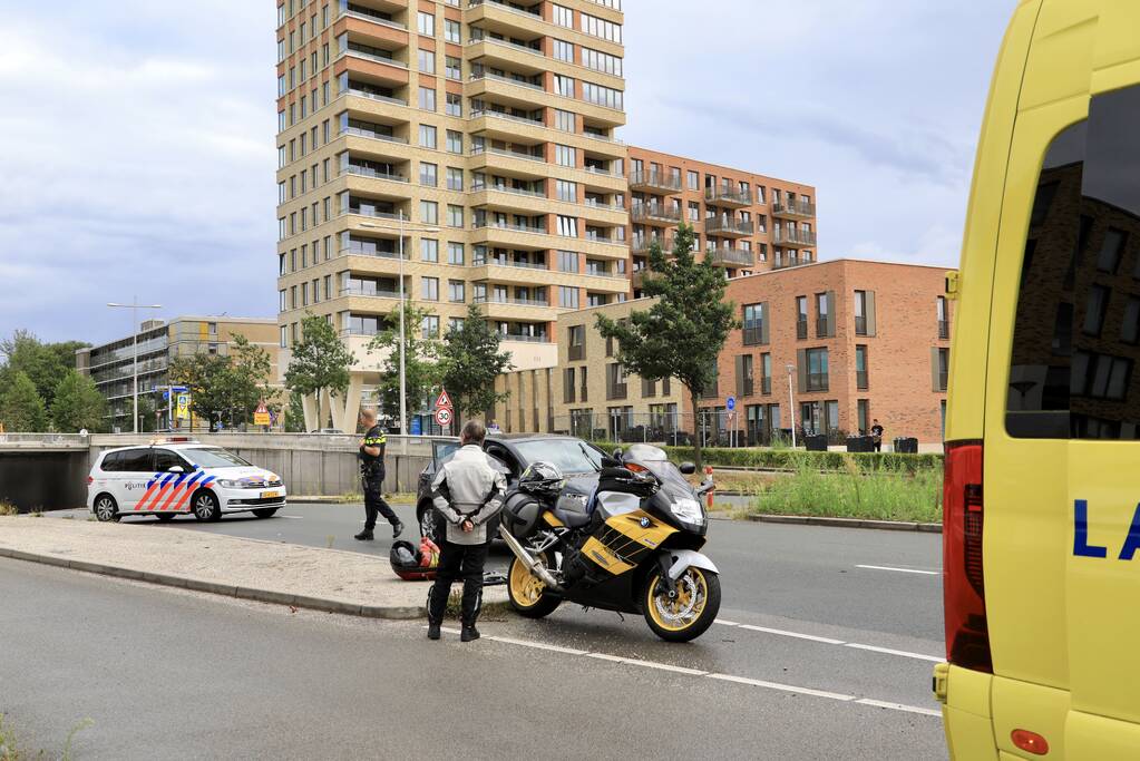 Motorrijders betrokken bij kop-staartbosting
