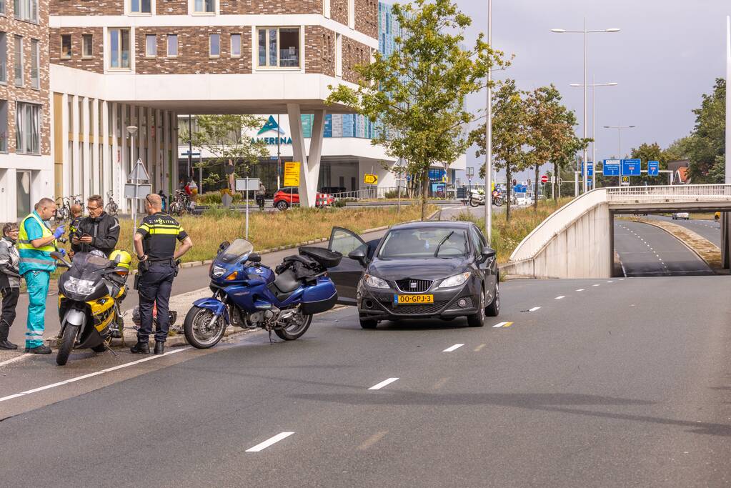 Motorrijders betrokken bij kop-staartbosting