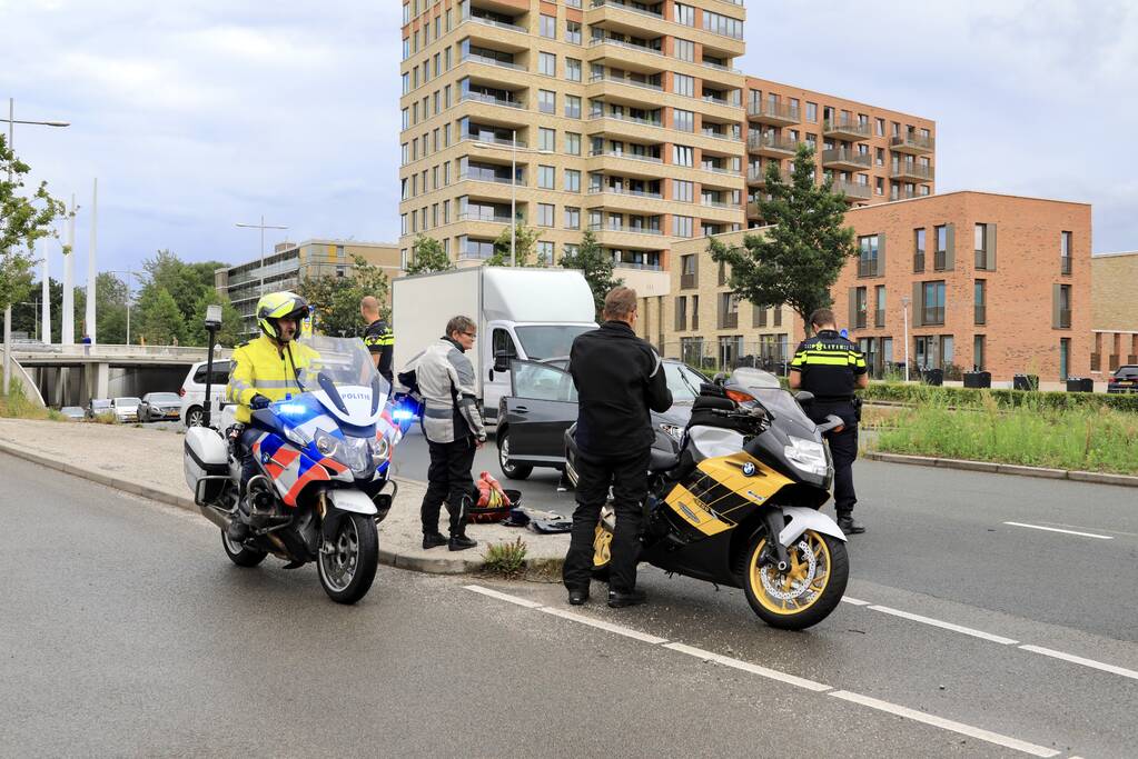 Motorrijders betrokken bij kop-staartbosting