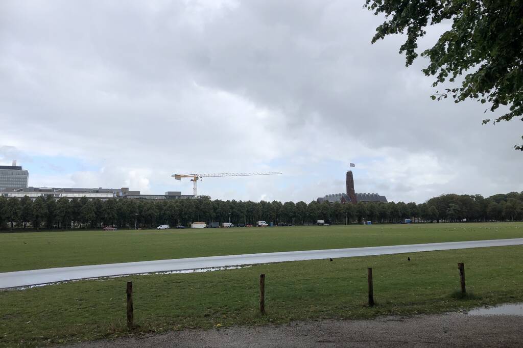 ME maakt zich klaar voor grote demonstratie tegen coronamaatregelen op Malieveld