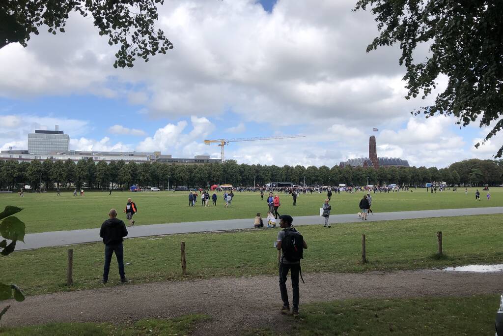 ME maakt zich klaar voor grote demonstratie tegen coronamaatregelen op Malieveld