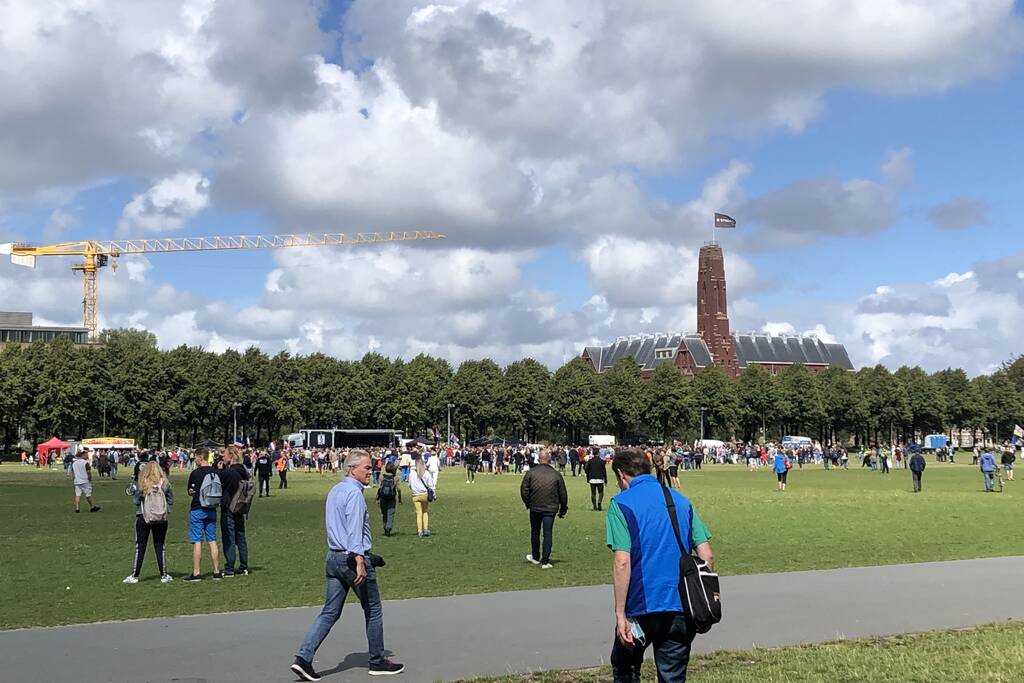 ME maakt zich klaar voor grote demonstratie tegen coronamaatregelen op Malieveld
