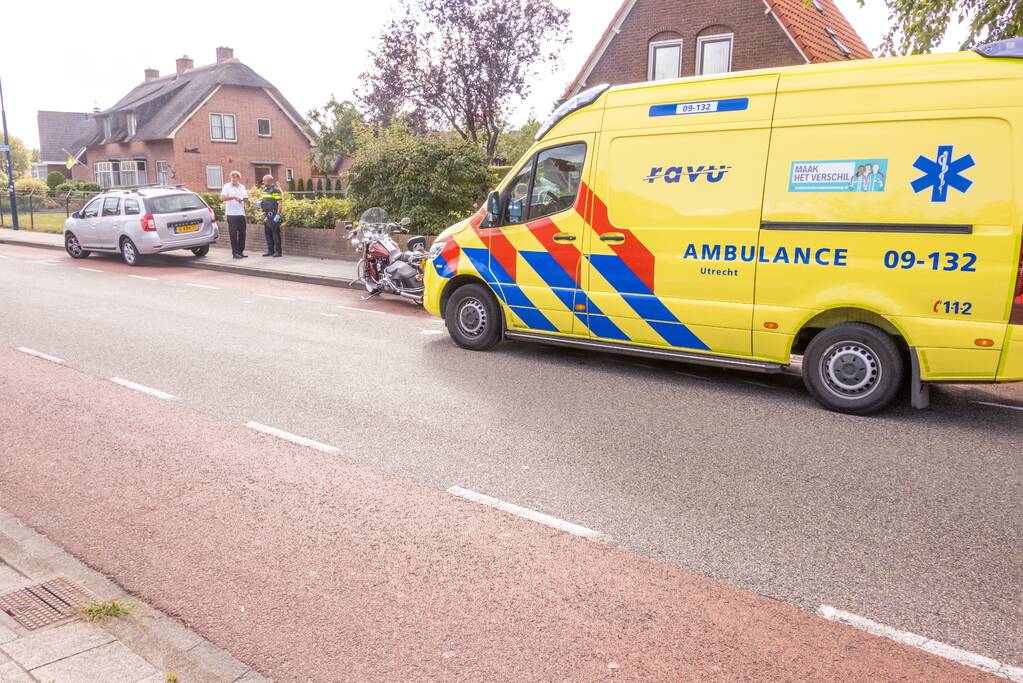 Motorrijder gewond bij verkeersongeval