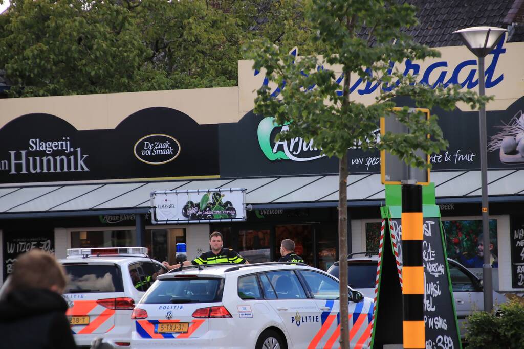 Twee personen aangehouden na winkeldiefstal